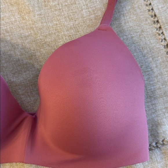 Pink Victoria's Secret Wireless Push Up Dusty Rose Bra - Picture 2 of 5